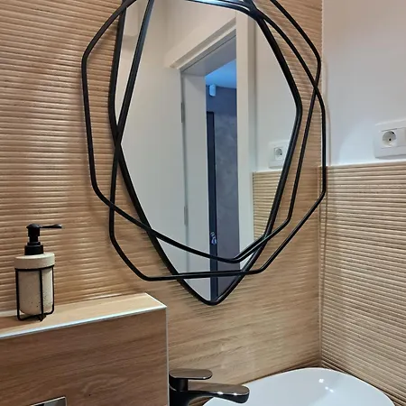 76 - Modern With On-site Private Parking Apartment Split