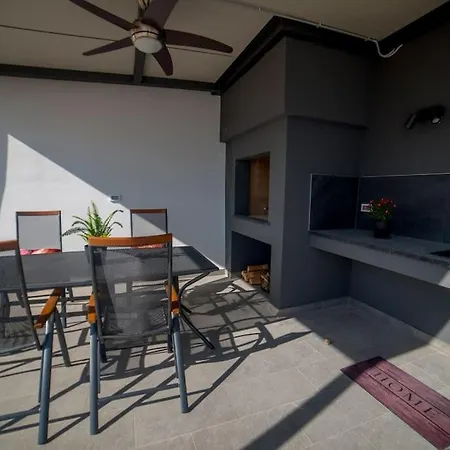 76 - Modern With On-site Private Parking *