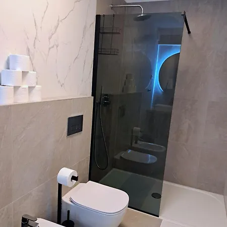 76 - Modern With On-site Private Parking *