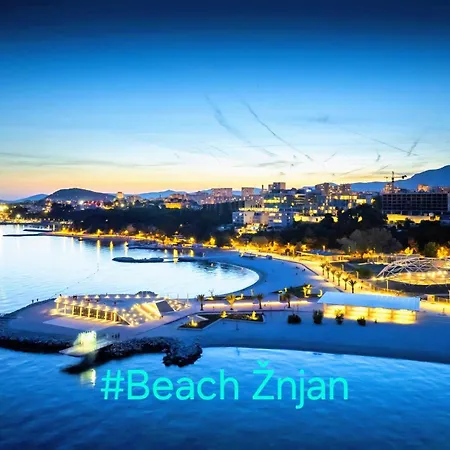 76 - Modern With On-site Private Parking Apartman